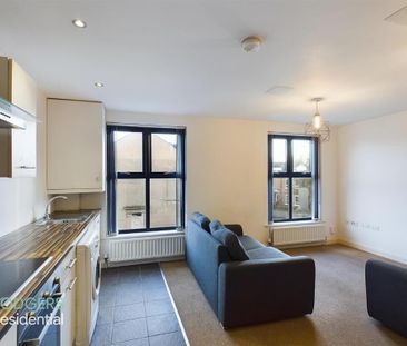 Apt 6, 228 Albertbridge Road, Belfast, BT5 4GW - Photo 1