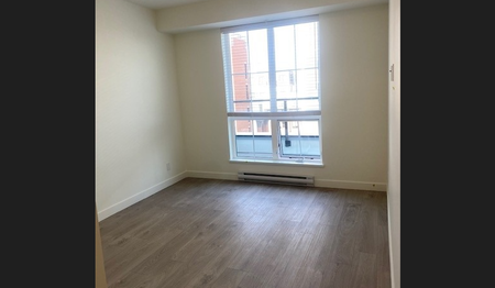 Spacious 3 Bed Condo At Latimer Village With Mountain View - Photo 2