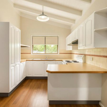 Cute Cottage Living - Photo 5