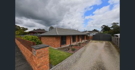 37 Cross St, Newborough, Vic 3825 - Photo 2