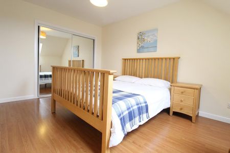 3 bedroom flat to rent - Photo 3