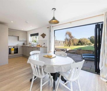 Lansdown Gardens, Chillerton, Newport, PO30 - Photo 5