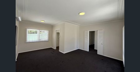 Central Convenience - Photo 4