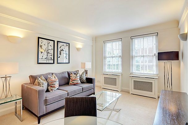 Bright two-bed, two-bath apartment in Chelsea, London SW3 - Photo 1