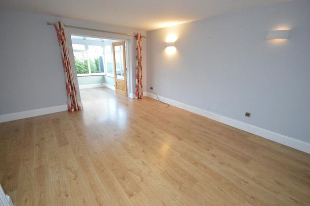 3 bedroom end of terrace house to rent - Photo 1