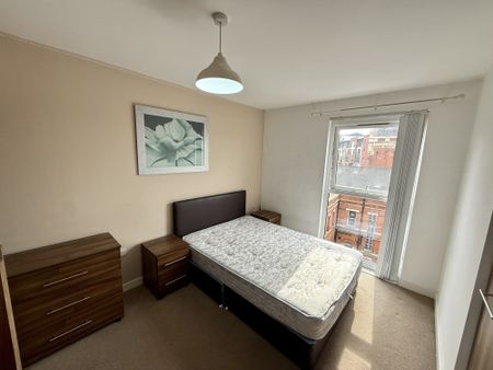 Sillavan Way, SALFORD - Photo 4