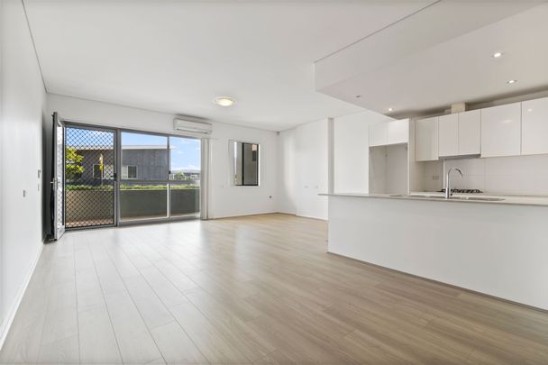 MODERN & STYLISH APARTMENT! - Photo 1