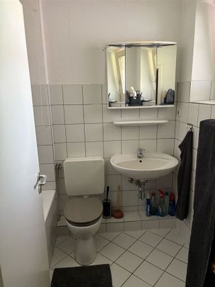 Moderne 2-Zimmer-Wohnung mit Stellplatz in Kiel-Holtenau // Immelmannstr. 1-1a - Photo 1