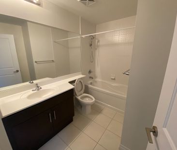 For Lease - 30 Heron's Hill Way Unit# 2004, Toronto, Ontario - Photo 5