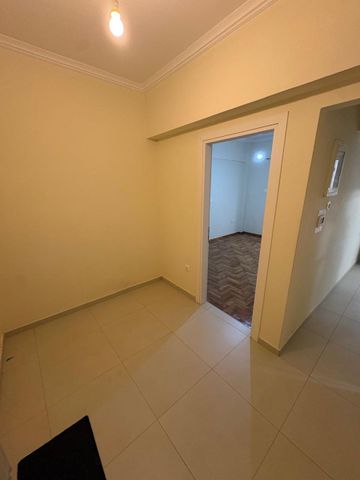 Studio/Γκαρσονιέρα για ενοικίαση Πλατεία Αμερικής (Λεωφόρος Πατησίων - Λεωφόρος Αχαρνών) - Φωτογραφία 3