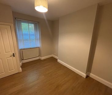 2 Bed Flat, Hotwell Road, BS8 - Photo 4