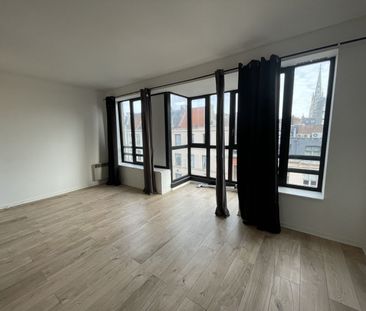 Location Appartement 1 pièce 42m² LILLE 59000 - Photo 3