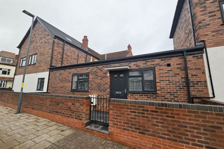Elmhurst Road - Photo 5