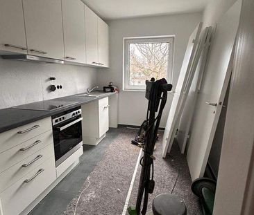 Schöne neu sanierte 3 Zimmer Wohnung im wärmegedämmten Haus in Nord... - Photo 1