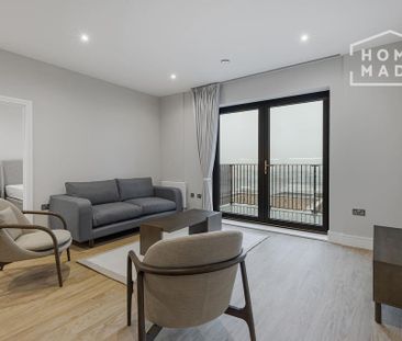 3 bedroom flat to rent - Photo 4