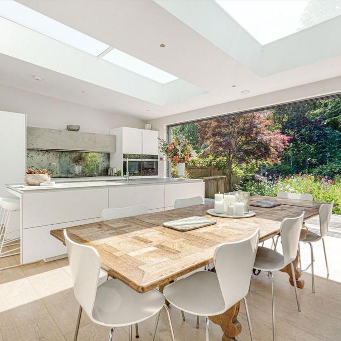 5 bedroom detached house to rent - Photo 1