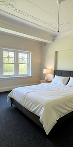 ART DECO ONE BEDROOM APARTMENT! - Photo 3