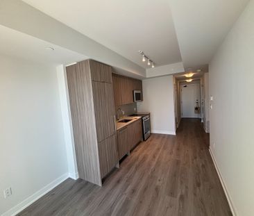 For Lease - 4130 Parkside Village Drive Unit# 1808, Mississauga, On... - Photo 4