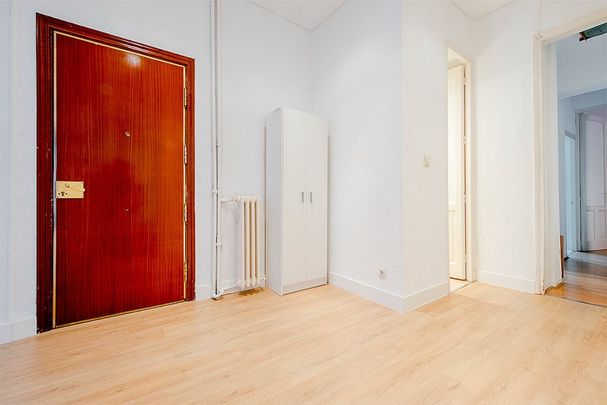 Calle de Diego de León, Madrid, Community of Madrid 28006 - Photo 1