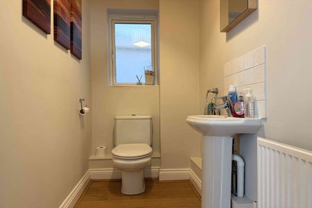 3 Bedroom - Photo 4