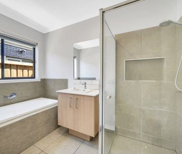 Your Dream Family Home Awaits: Modern 4-Bedroom Haven with Stunning... - Photo 3