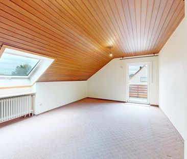 IMMOPARTNER - 3-Zimmer-Dachgeschosswohnung mit Balkon und Garage - Photo 6