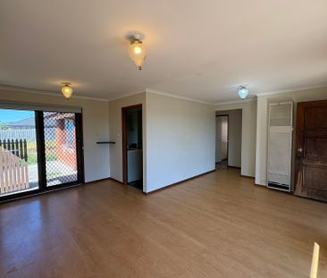 6 Melissa Court, Hampton Park VIC - Photo 5