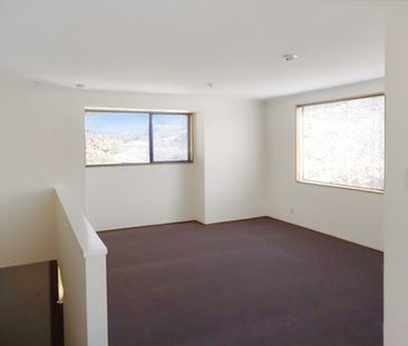Great Sunny Townhouse in Karori - Photo 4