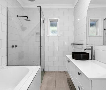 3-Bedroom Comfort - Photo 6