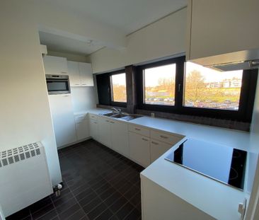 Ruim appartement met 2 slaapkamers, centraal gelegen. - Photo 1