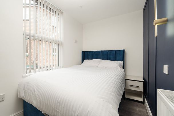 Room in a Shared House, Colebrooke Road, L17 - Photo 1