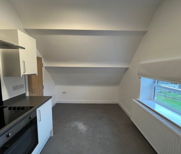 Dove Bank, Uttoxeter - Photo 4