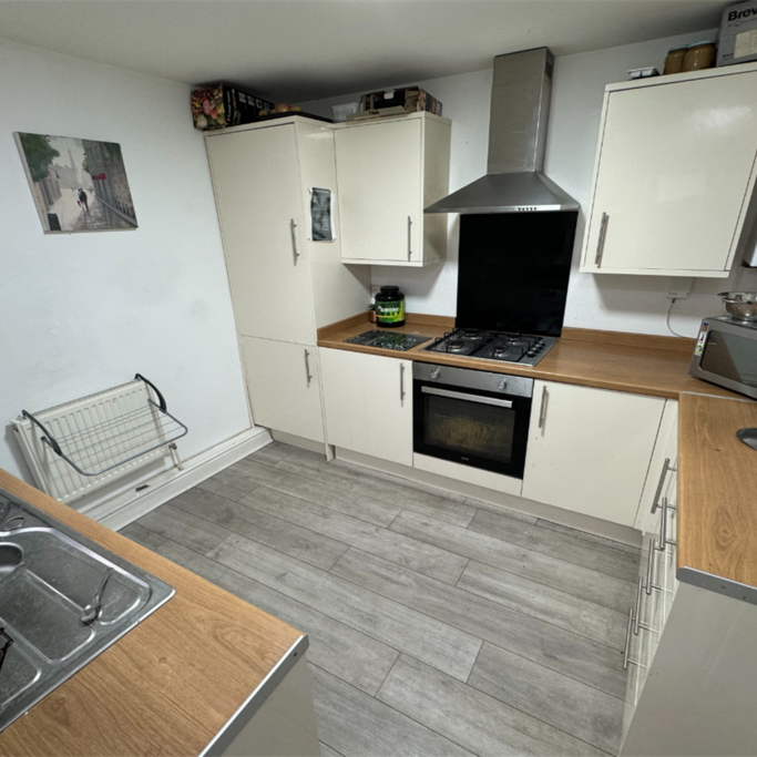 1 bedroom in a house share to rent - Photo 1