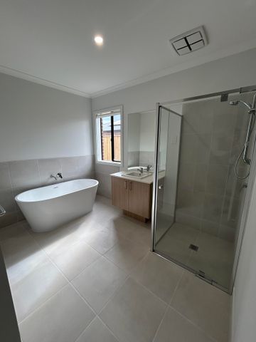 45 Baldwin Rd, Traralgon VIC 3844 - House For Rent | Domain - Photo 2