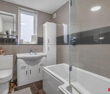 5 bedroom semi-detached house to rent - Photo 5