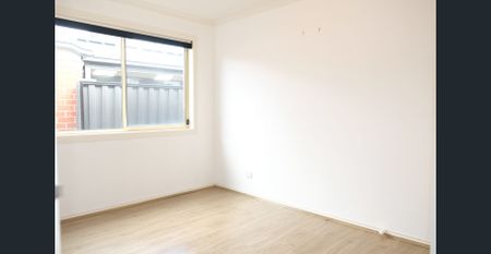 Lovely 4 bedrooms with Double garage home for Rent in Pakenham - Photo 4