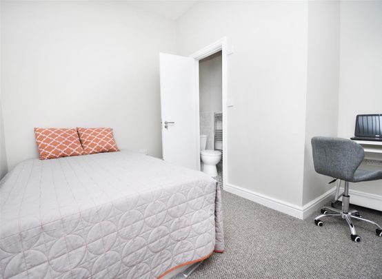 1 bed house share to rent in Berry Street, Burnley, BB11 - Photo 1