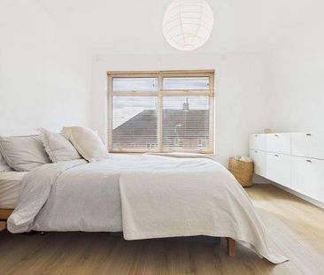 Chichester Close, Hove, BN3 - Photo 6