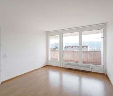 Living with a beautiful view - Photo 6