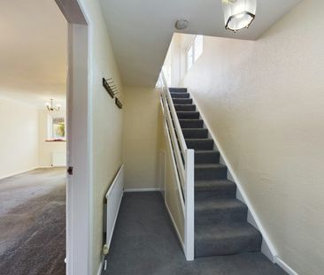 Semi-detached house to rent on - Photo 3