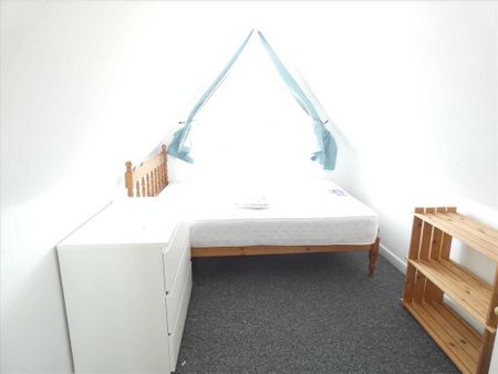 5 bedroom bungalow to rent - Photo 5