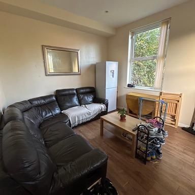 2 Broomfield View, Leeds, LS6 3DH - Photo 1