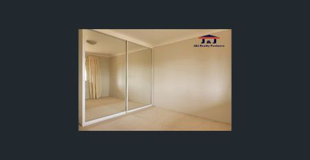 Spacious 2 Beds APT for rent - Photo 4