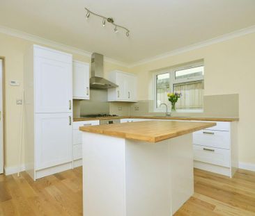 5 bedroom bungalow to rent - Photo 3