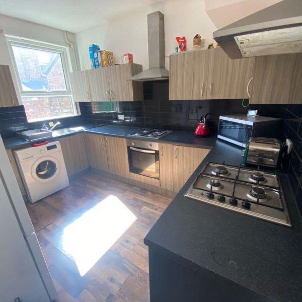 7 bedroom house share to rent - Photo 1