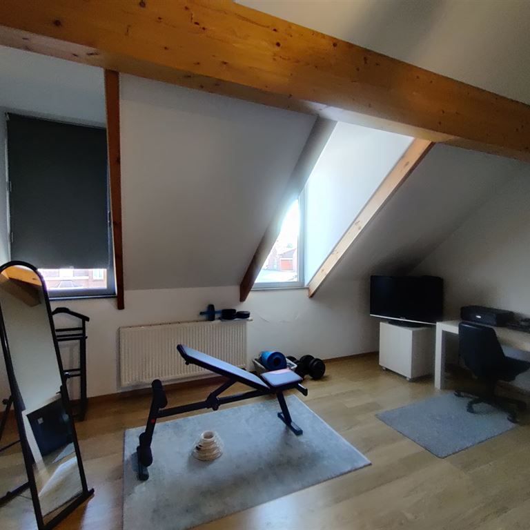 Groot appartement met 2 ruime slaapkamers en mezzanine - Photo 1