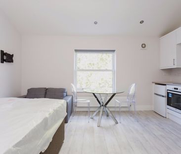 Studio Flat, Adolphus Road, N4 - Photo 2