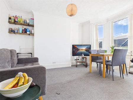 4 bedroom apartment to rent - Photo 2