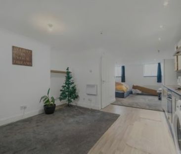 Studio Flat, Maple Road, SE20 - Photo 1