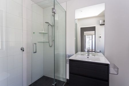 Modern three bedroom home in Halswell! - Photo 3